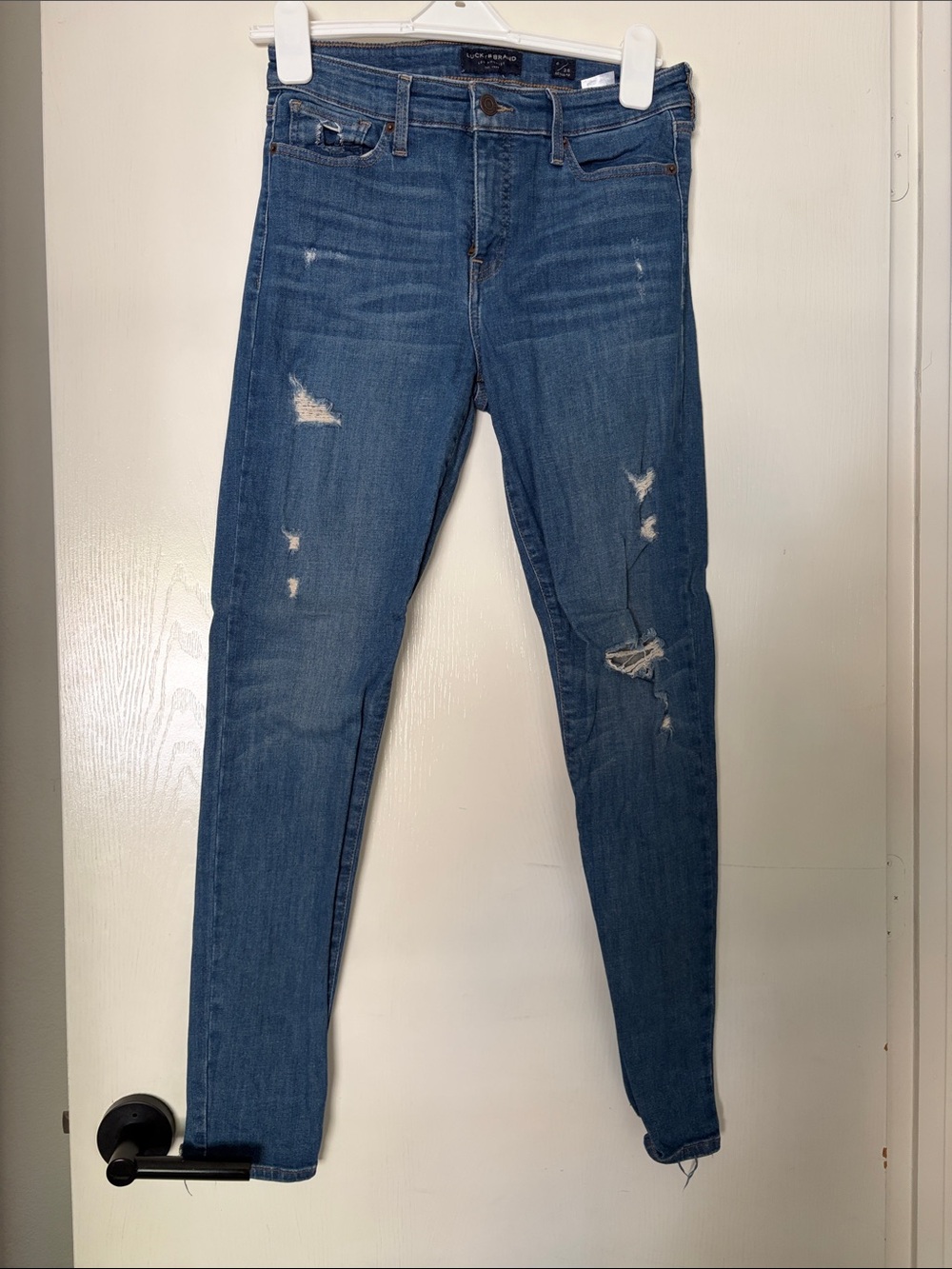 Lucky Brand Women’s Distressed Skinny Jeans in Medium Blue